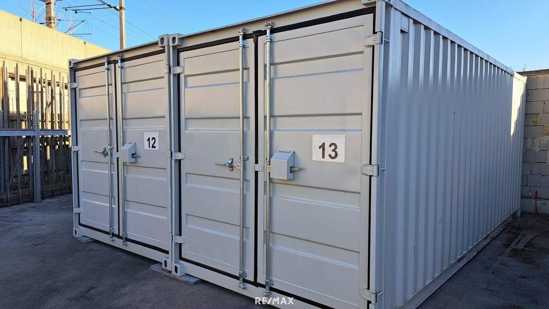 SELF STORAGE - 20"-Container zu mieten