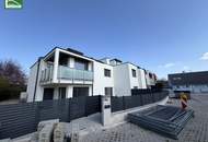 Modernes Reihenhaus in Ruhelage. Terrassen, Garten, Balkon. Perfekte Raumaufteilung. Große Dachterrasse und 2 Parkplätze.