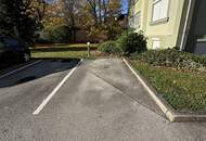 3 Zimmer Wohnung mit Balkon &amp; Parkplatz