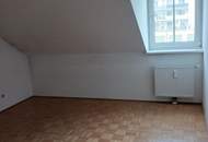 Sonnige Wohnung mit Balkon!