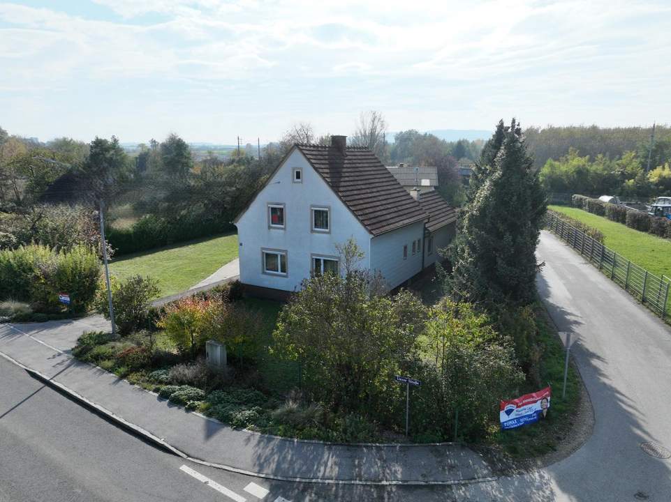 Haus auf großzügigem Grundstück