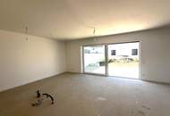 "Neu errichtete moderne Doppelhaushälfte"