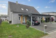 Klassisches Dreigiebelhaus mit eigenem Sonnen- Salar- Heizkraftwerk in Ruhelage an einer Sackgasse