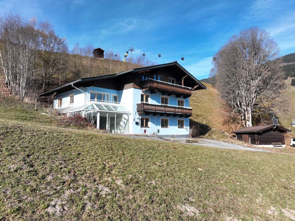 Landhaus am Bernkogellift in Saalbach mit touristischer Nutzung, Ski in - Ski out!