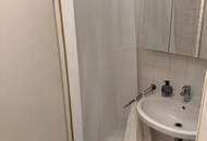 Nähe Laubeplatz und Quellenstraße *** Garconniere im 1. Stockwerk *** Haus in Sanierung