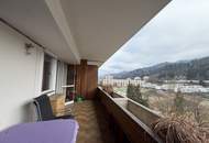 Lichtdurchflutete 3 Zimmer Wohnung mit Grünblick