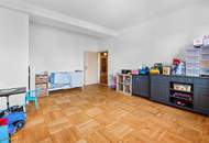 Sanierungsbedürftige 4-Zimmer-Wohnung mit viel Potenzial im Zentrum von Klagenfurt