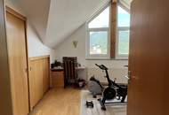 Möblierte 4-Zimmer-Dachgeschosswohnung mit Zugspitzblick – zentral in Ehrwald