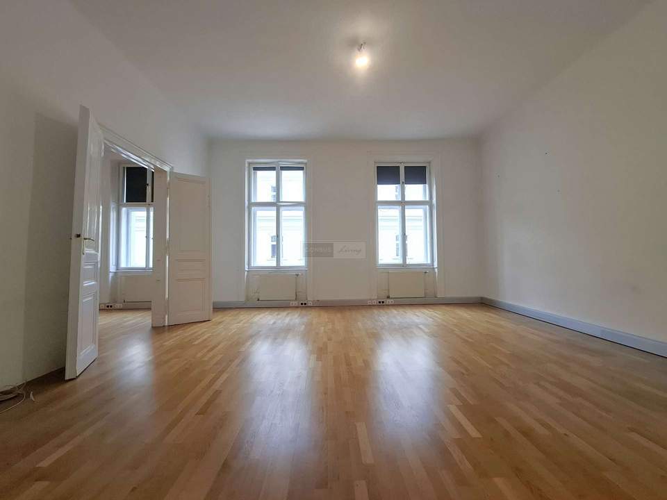 Stadtpark-Nähe: Ruhiges 3-Zimmer-Atbaubüro - VIDEO verfügbar !