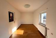 Sonnige Altbauwohnung in zentraler Lage