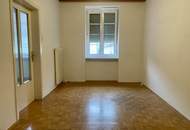 Charmantes Haus mit großem Lager &amp; Innenhof – vielseitig nutzbar!