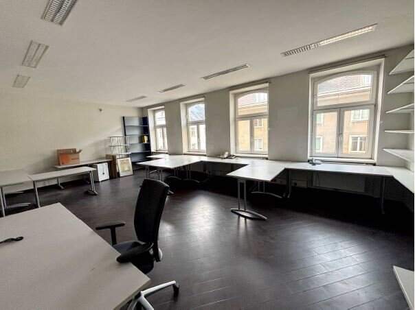 Ideales Baubüro! 102m² beim Elterleinplatz!