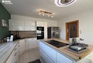 großzügiges, modernisiertes Einfamilienhaus mit Swimming Pool, Keller &amp; Garage in Bruck an der Leitha