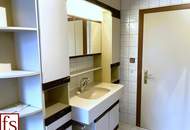 STILVOLLES WOHNHAUS 6 Zimmer // 1 Garage // 328 m² Grundstück