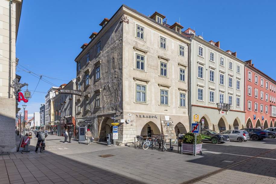 Prestigeträchtige Büroetage am Hauptplatz | 4 Räume | Lichtdurchflutet | Sofort verfügbar, Gewerbeobjekt-miete, 1.511,57,€, 2700 Wiener Neustadt(Stadt)