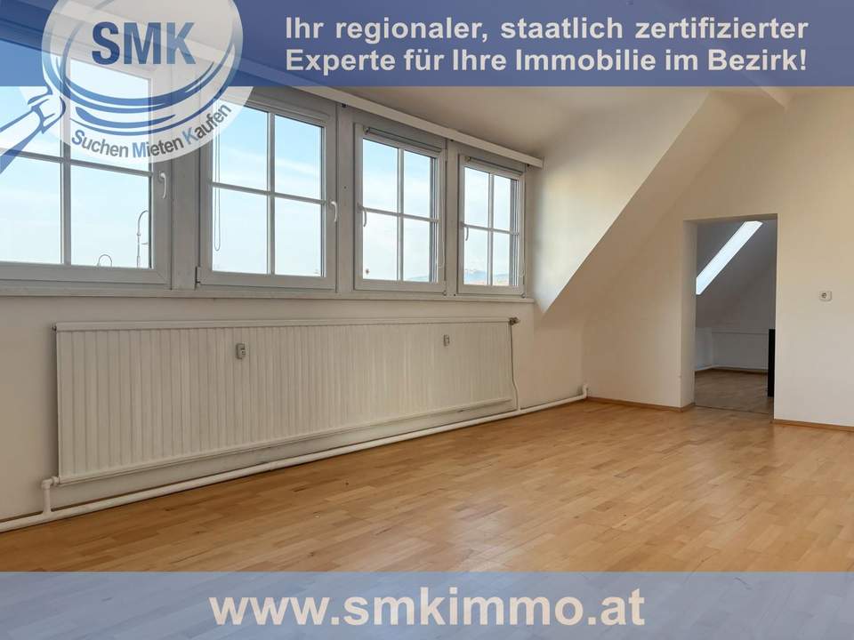 Charmante WG geeignete Wohnung im großer Dachterrasse!