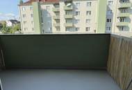 AB SOFORT!! WEIHNACHTSAKTION: 1 MONAT MIETFREI! Geräumige 3-Zimmer-Wohnung mit Balkon in bester Lage – ruhig wohnen, zentral leben und einfach wohlfühlen in der Carl-Richter-Straße!