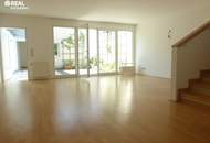 RARITÄT – ein ungewöhnliches Ensemble: Charmante Maisonette mit Patio und Studio/Kleinwohnung und Garagenplatz