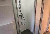 Sonnige Grünlage, ausgewählte Nachbarschaft &amp; Entspannung pur: sanierte 3-Zimmer-Wohnung im oberen Stock eines kleinen Mehrparteienhauses mit moderner Dusche und viel Privatsphäre!