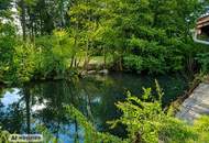 Preisreduktion! IDYLLISCHES BAUGRUNDSTÜCK MIT BACH VOLL ERSCHLOSSEN &amp; OHNE BAUZWANG