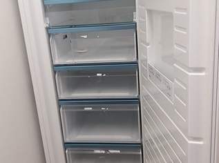 Siemens Gefrierschrank - sehr geräumig, 395 €, Haus, Bau, Garten-Haushaltsgeräte in 1090 Alsergrund Siemens Gefrierschrank - sehr geräumig, 395 €, Haus, Bau, Garten-Haushaltsgeräte in 1090 Alsergrund