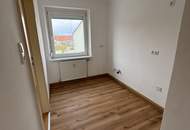 Erste eigene Wohnung gesucht? Preiswerte Starterwohnung - von Grünflächen umgeben - Hell und sonnig - schöner Schnitt - perfekte Infrastruktur!