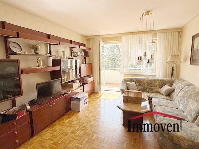 Helle 3-Zimmerwohnung mit Loggia und Parkplatz!