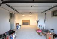 Kernsaniert und schlüsselfertig: Maisonette-Wohnung mit Garage und Garten