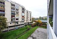 Zentrale 2-Zimmer-Wohnung mit Loggia und Blick ins Grüne