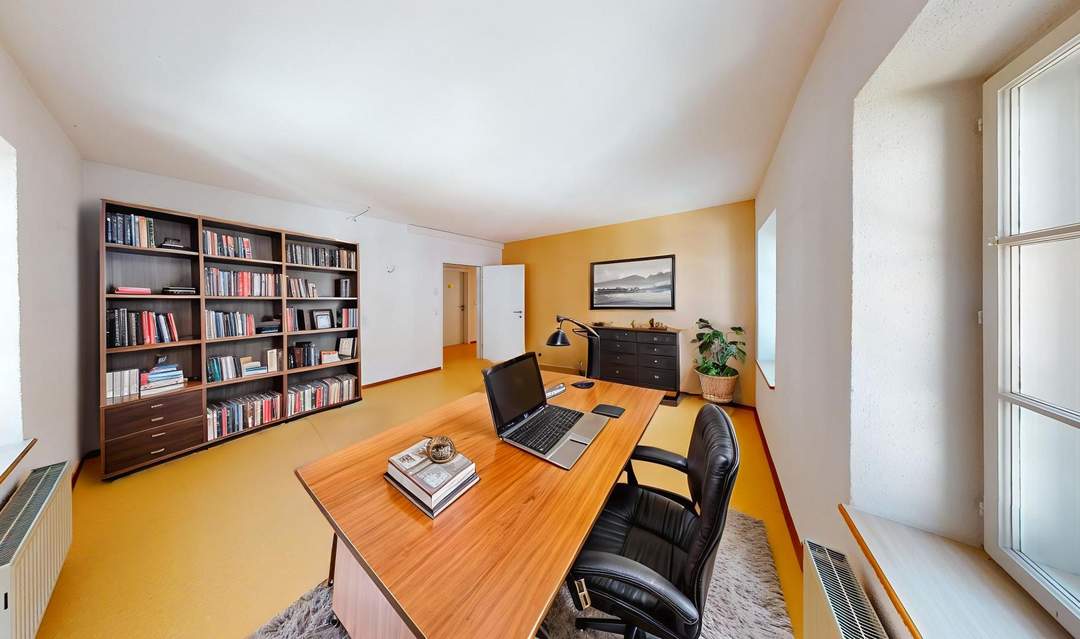 Zentrale Geschäftsfläche im Herzen von Zams – ideal für Praxis oder Büro und vieles mehr!