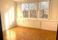 "Tolle 3 Zimmer-Wohnung, 88m² + Loggia in der Südstadt