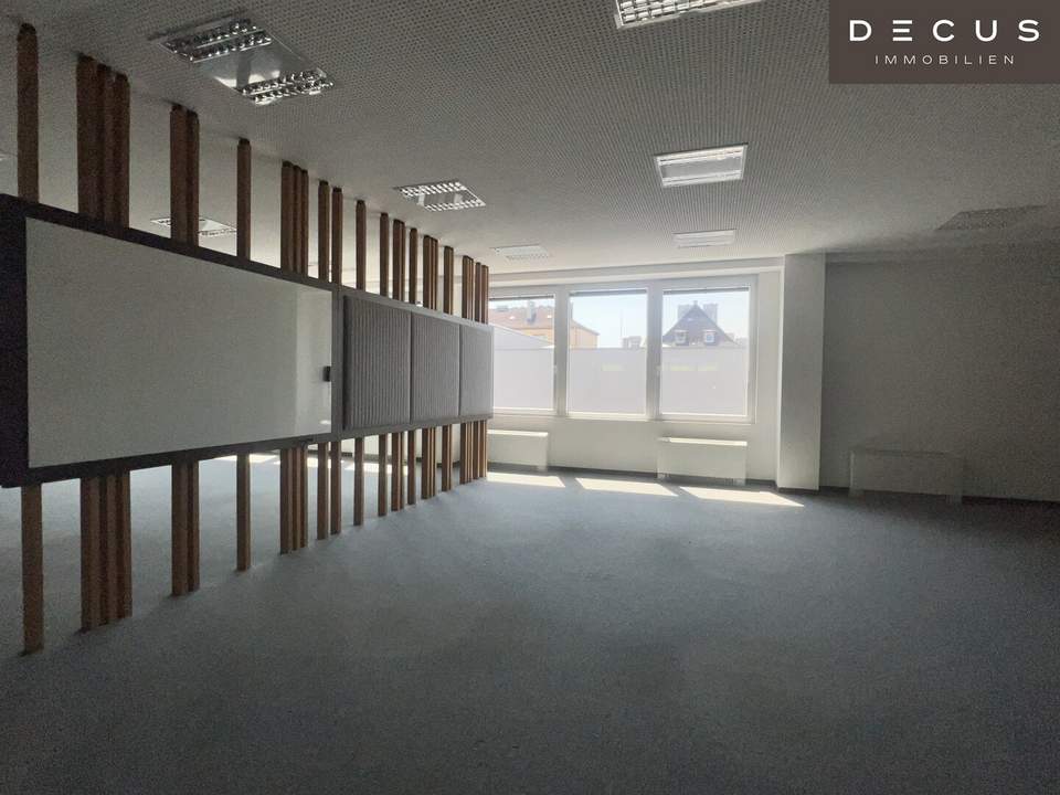 Attraktive Büroflächen in toller Lage mit sehr großzügigen Raumhöhen nahe der Donau in LINZ