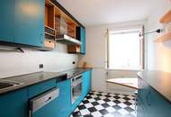 2 Zimmer + Loggia + Garagenplatz, toller Ausblick (4. Liftstock), Küche separat.