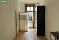 LEERSTEHEND UND RENOVIERUNGSBEDÜRFTIG! WOHNUNG IN GEPFLEGTEM ALTBAU! LIFTBENÜTZUNG INKLUSIVE!