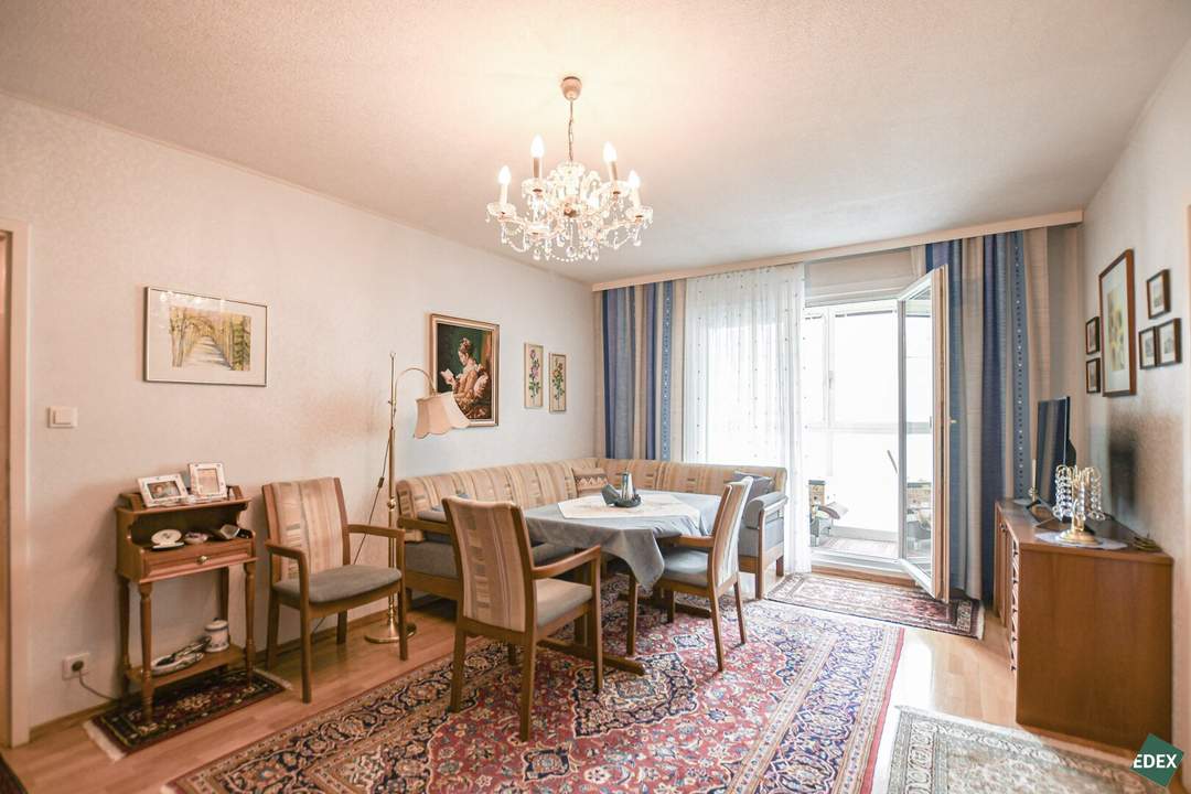 Schöne 2-Zimmer Wohnung mit Loggia in Innenhofruhelage