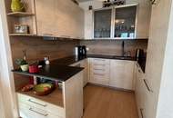 High-Floor Living im Helio Tower – Stilvolle 3-Zimmer-Wohnung mit Panorama-Fernblick!