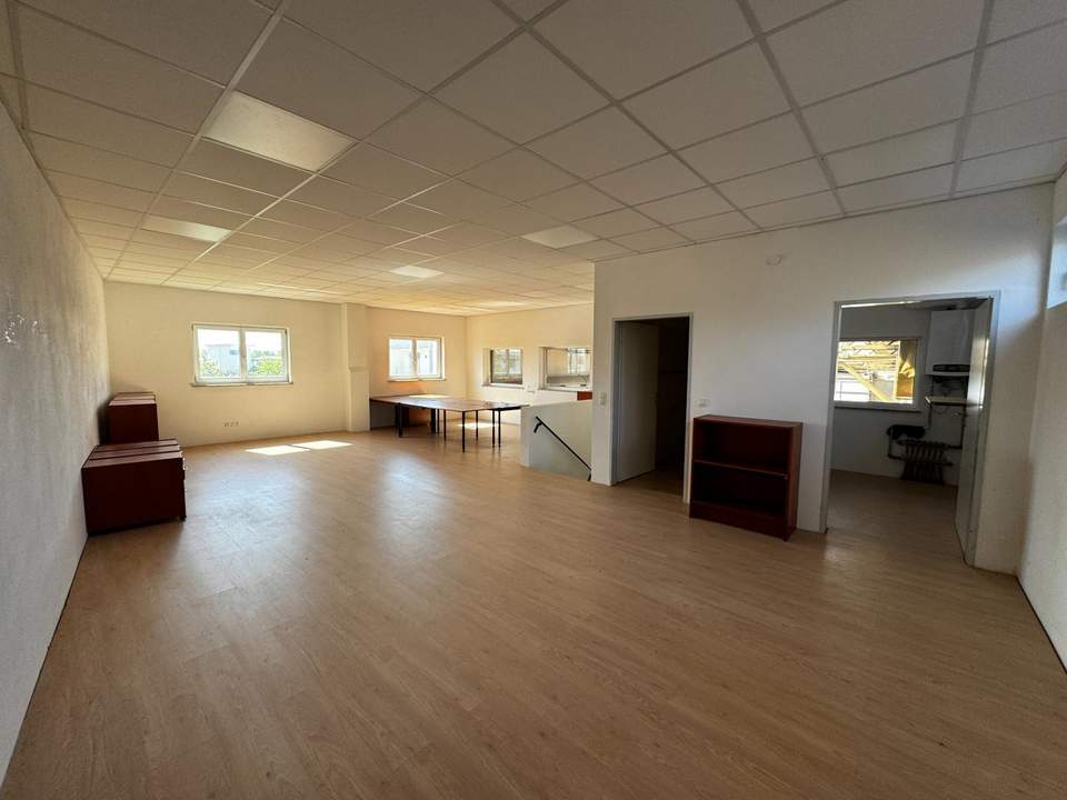 Großraumbüro mit guter Anbindung