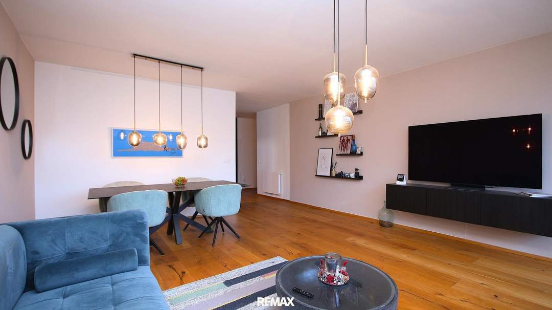 Licht, Raum & Eleganz – sanierte 4-Zimmer-Wohnung mit Loggia