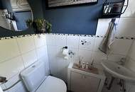 Eckreihenhaus mit uneinsichtigem Garten, Pool und zwei Stellplätzen!