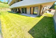 Barfuß ins Gras. Direkt vom Wohnzimmer aus. Den Sommer bereits im eigenen Garten verbringen! TOP Neubauwohnung mit viel Freiraum! Traumhafter Eigengarten + 3 Zimmer + Grün wohin das Auge reicht + Luftwärmepumpe!