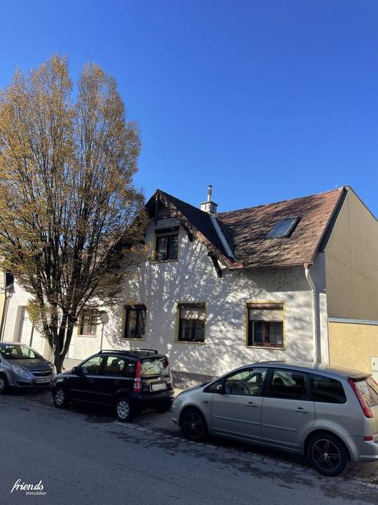 Mehrfamilienhaus mit Garten