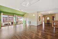 IMPOSANTER LANDSITZ FÜR HOHE ANSPRÜCHE! GROßZÜGIGE WOHN-UND NUTZFLÄCHEN SOWIE ÜBER 5000 m2 LAND