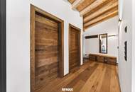 Stilvolle Dachgeschosswohnung in Ruhelage mit Premium-Ausstattung