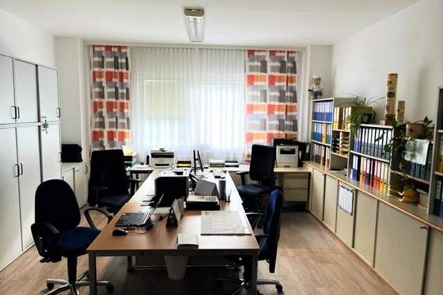 Flexible Gewerbefläche: Lagerhalle mit Büros in Rohrbach-Berg, Gewerbeobjekt-miete, 2.856,00,€, 4150 Rohrbach