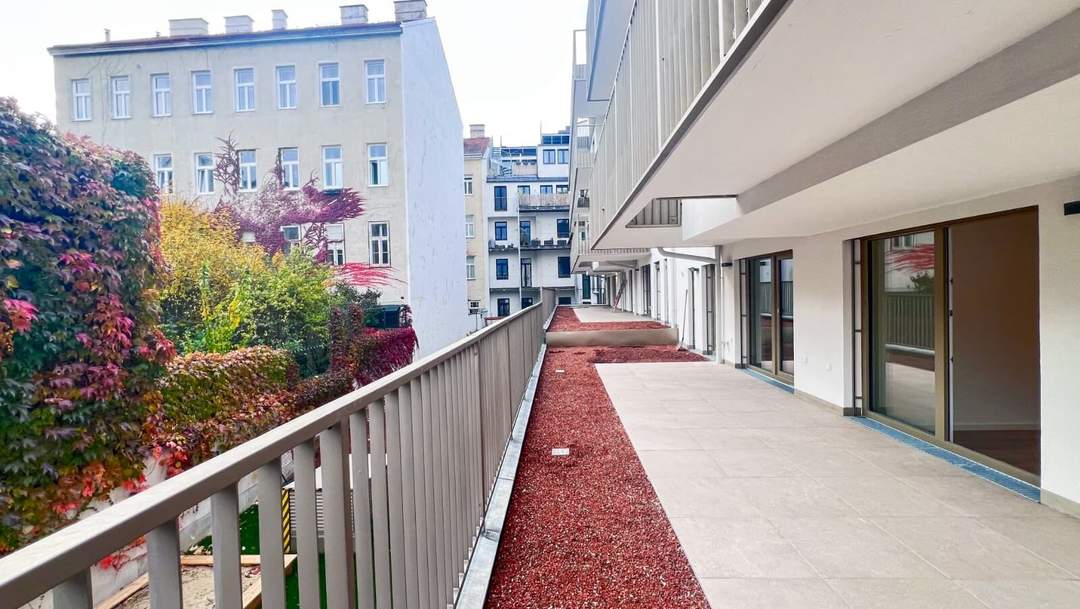 ERSTBEZUG! 2-ZIMMER TRAUM MIT GROSSZÜGIGER FREIFLÄCHE