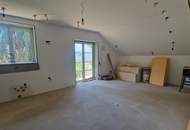Wohnhaus( Ferienhaus) in traumhafter erhöhter Aussichtslage mit großem sonnigen Grundstück und eigener Quelle