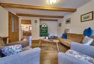 Luxuriöse Waldliegenschaft in idyllischer Lage bei Bad Goisern am Hallstättersee – Ruhe, Natur &amp; drei charmante Wohneinheiten in zwei Häusern