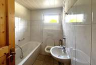 Haus mit Photovoltaik & Entwicklungspotenzial