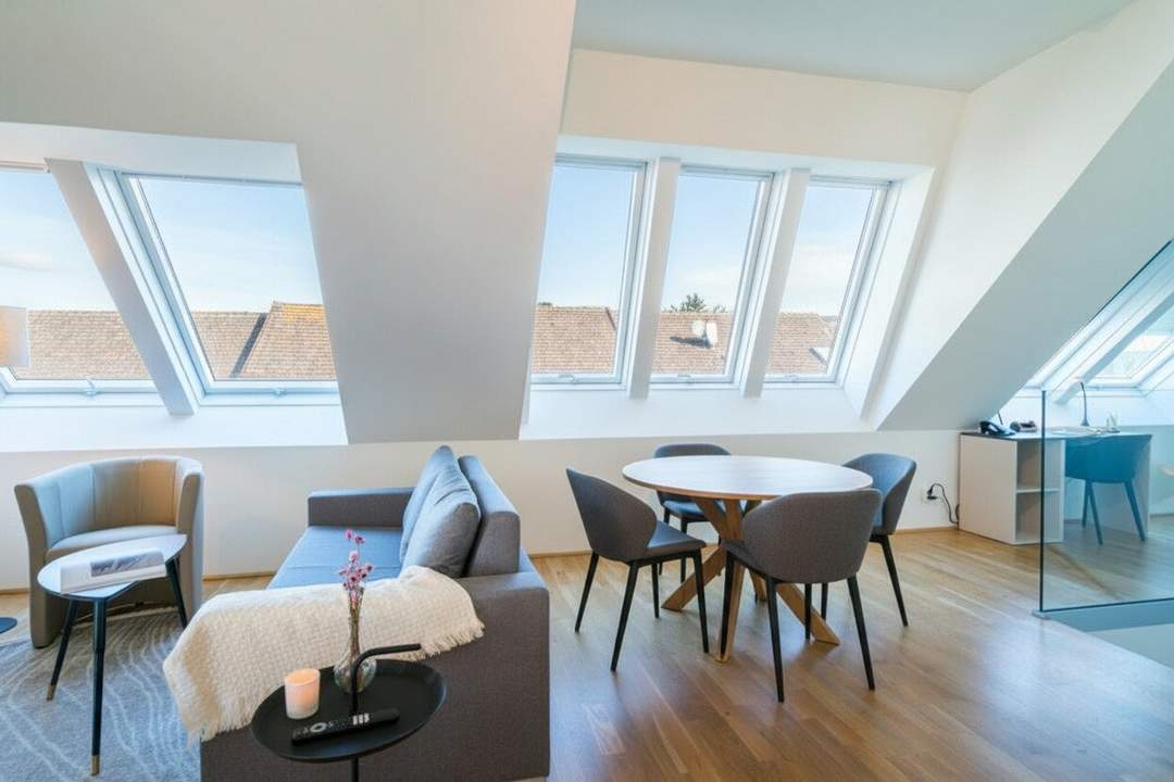 Traumhafte DG-Wohnung mit Terrasse