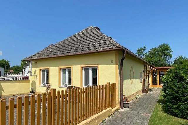 Älteres Einfamilienhaus nahe dem Ortszentrum, Haus-kauf, 185.000,€, 2731 Neunkirchen